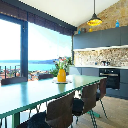 Casa Con Impresionantes Vistas Al Mar En * O Pindo